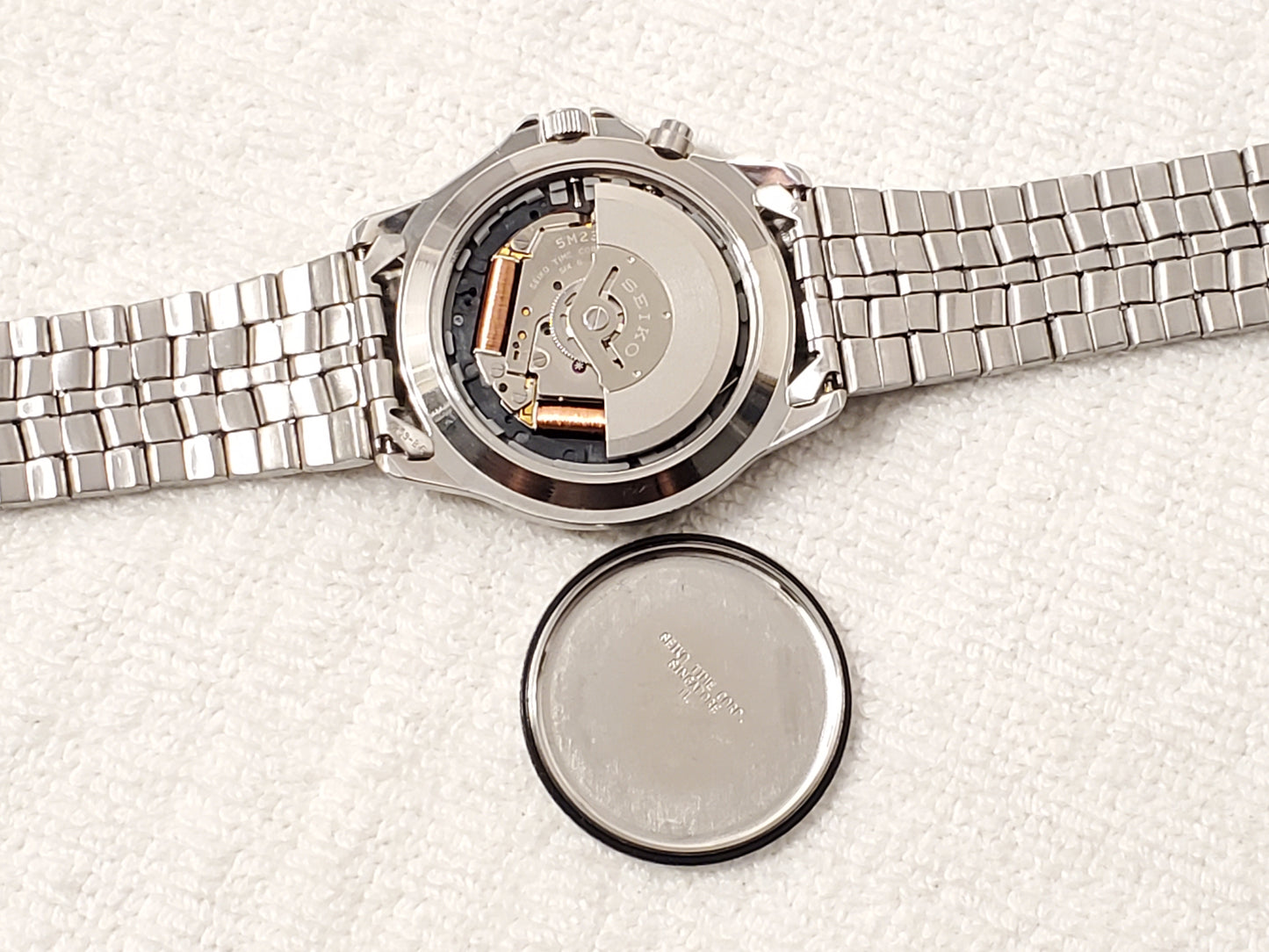 Vintage Seiko Kinetic Men's Date Watch Stainless Steel Six Jewels Black Dial