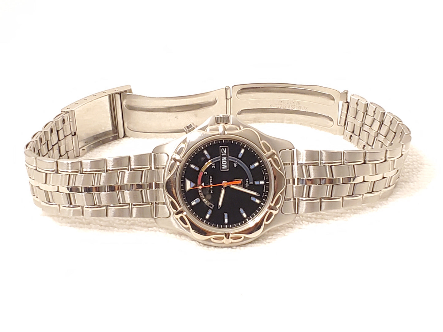 Vintage Seiko Kinetic Men's Date Watch Stainless Steel Six Jewels Black Dial