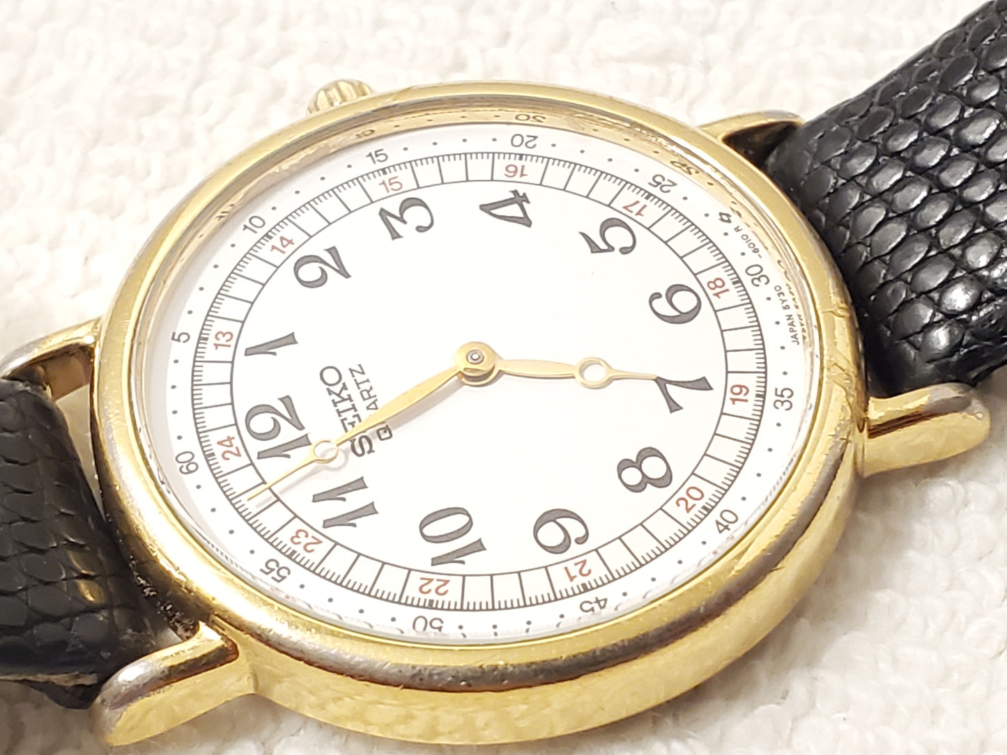 Vintage Seiko Women's Quartz Watch Gold Plated One Jewel White Dial Leather Band