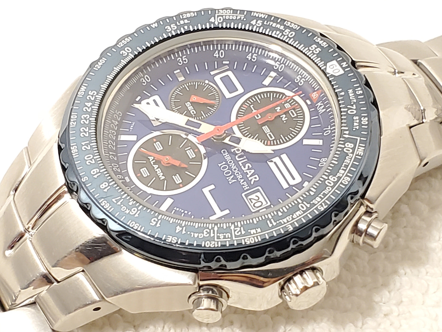 Vintage Pulsar by Seiko Men's Stainless Steel Chronograph Date Watch Blue Dial