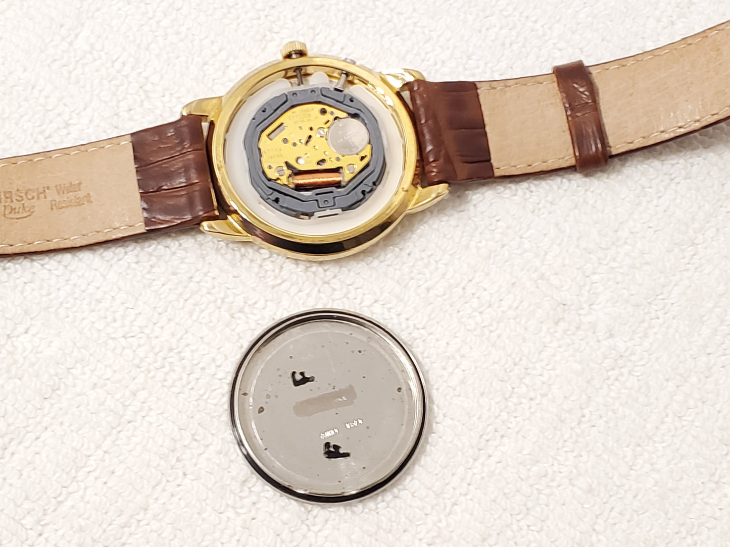 Vintage Citizen Elegance Month Day Date Men's Watch Roman Numerals Leather Gold