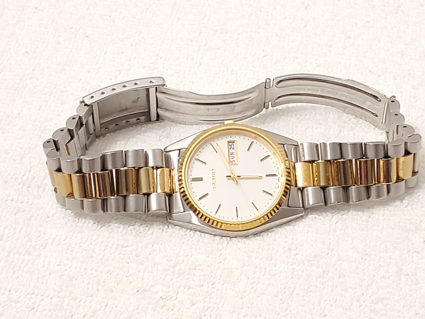 Vintage Seiko Gold Tone Men Presidential Quartz Watch Day Date One Jewel S Steel
