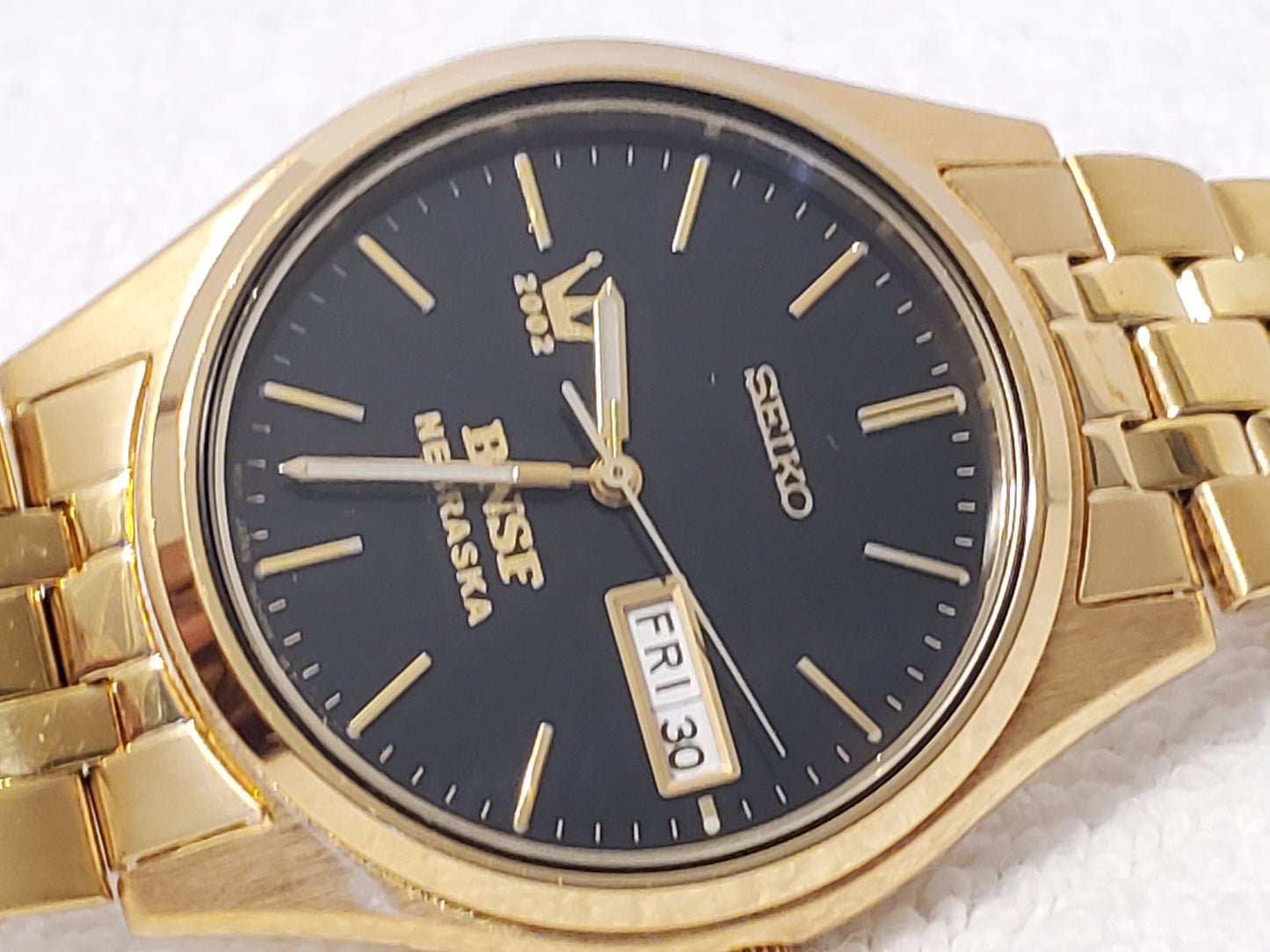 Vintage Seiko Mens Black Dial Gold Tone Day Date Watch One Jewel Stainless Steel