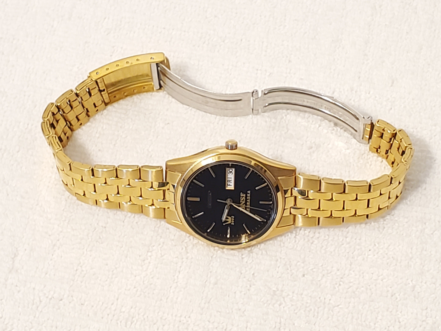 Vintage Seiko Mens Black Dial Gold Tone Day Date Watch One Jewel Stainless Steel