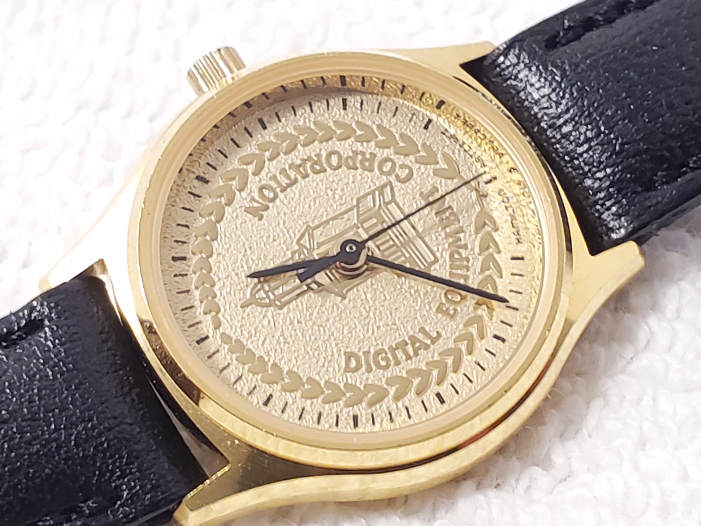 Vintage Hamilton Art Craft Women's Gold Plated Watch Seven Jewels Black Leather