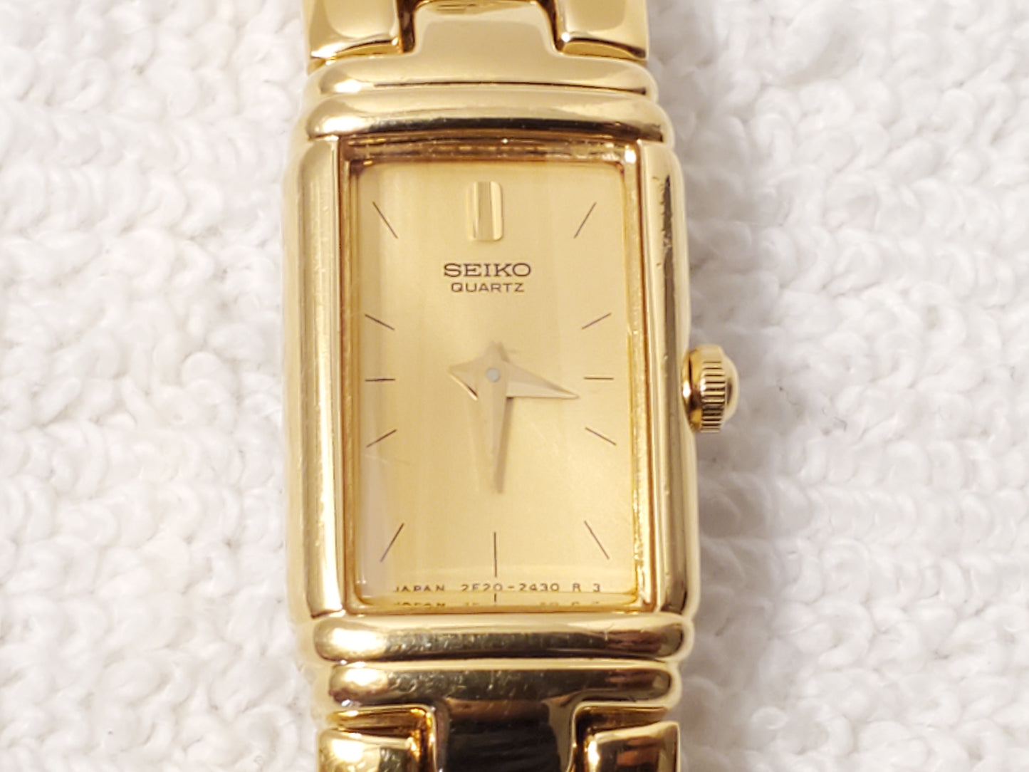 Vintage Seiko Women's Gold Tone Quartz Tank Watch One Jewel Base Metal S Steel