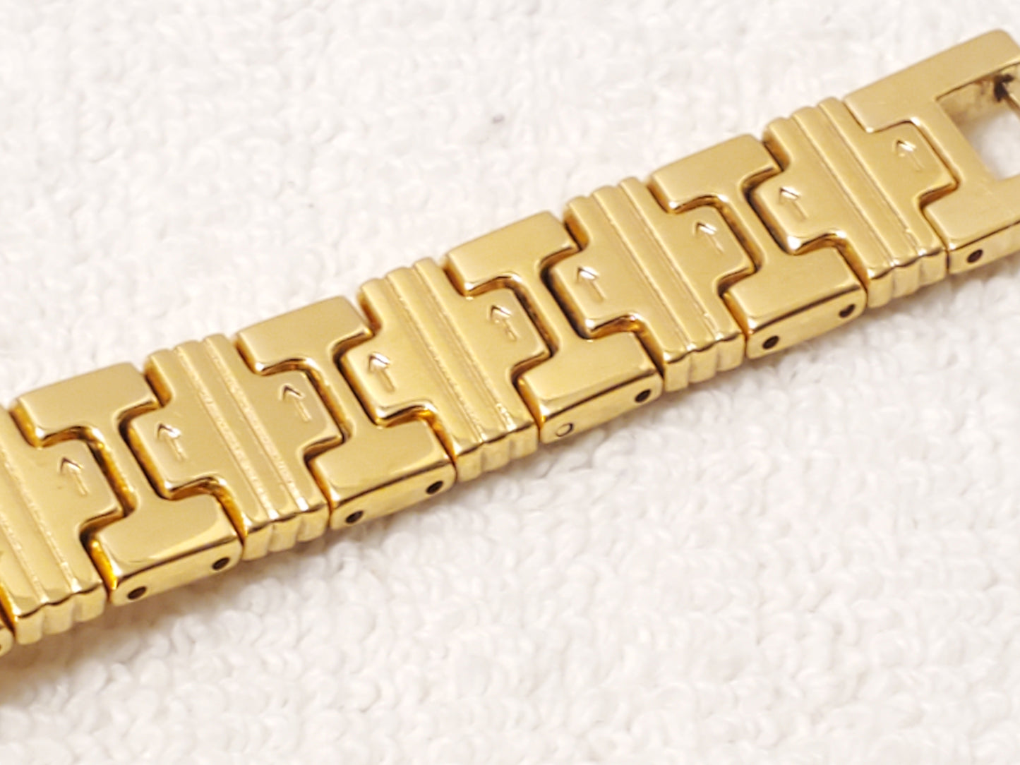 Vintage Seiko Women's Gold Tone Quartz Tank Watch One Jewel Base Metal S Steel