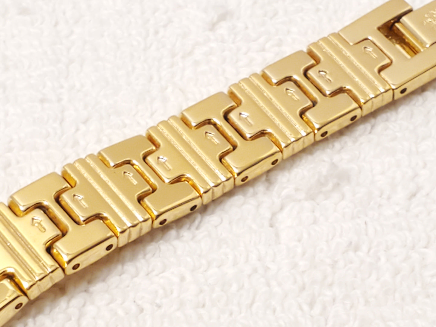 Vintage Seiko Women's Gold Tone Quartz Tank Watch One Jewel Base Metal S Steel