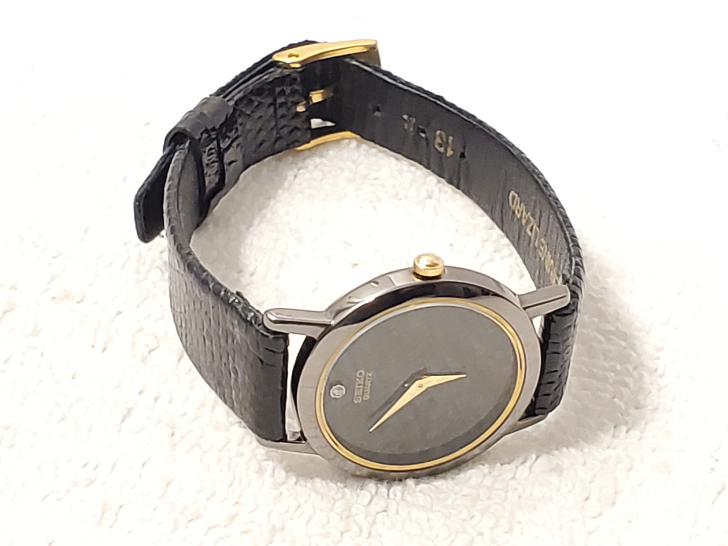 Vintage Seiko Women's Quartz Watch Gold Tone Black Dial Diamond Stainless Steel