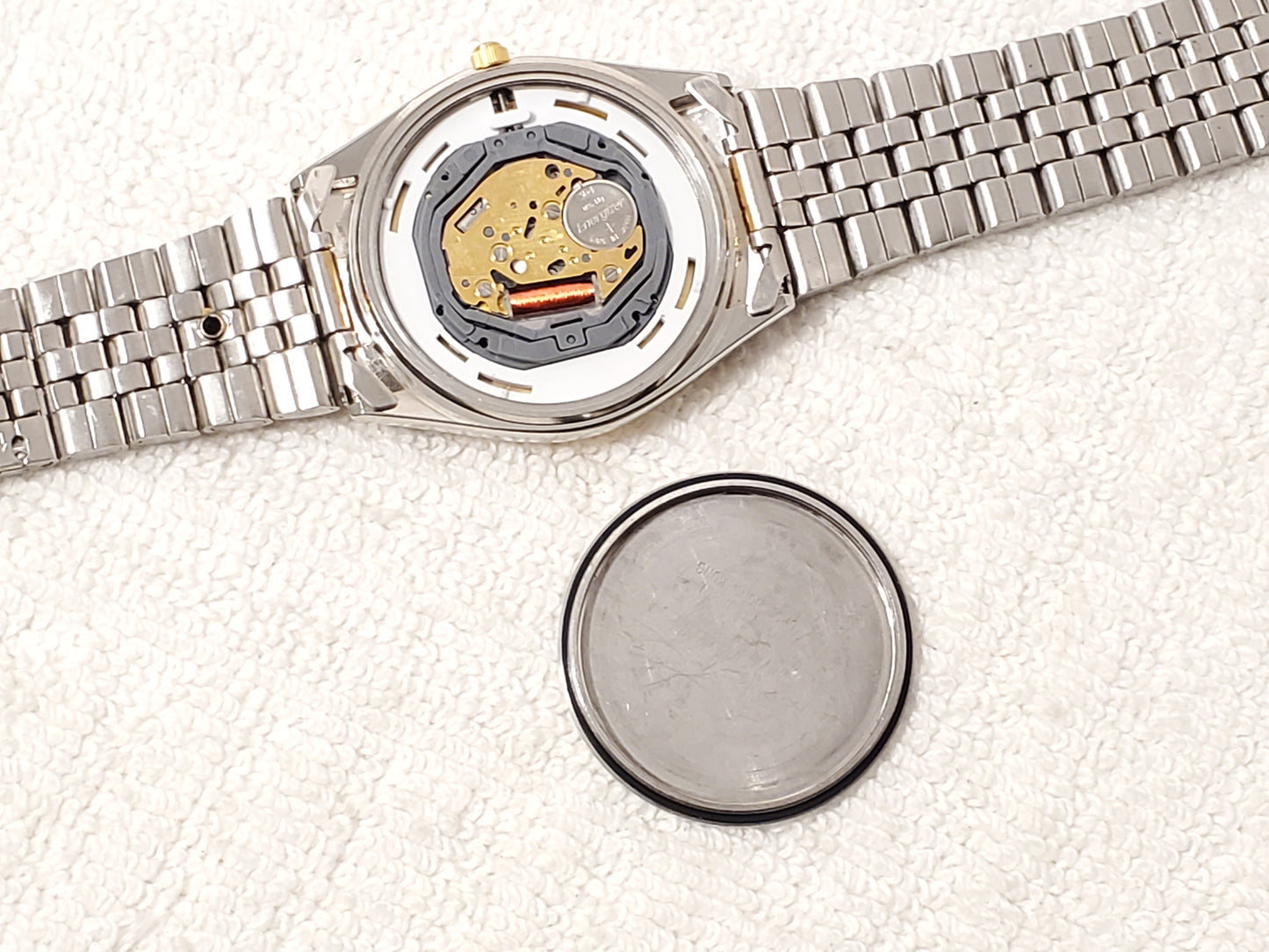 Vintage Citizen Presidental Mens Day Date Quartz Watch Gold Tone Stainless Steel