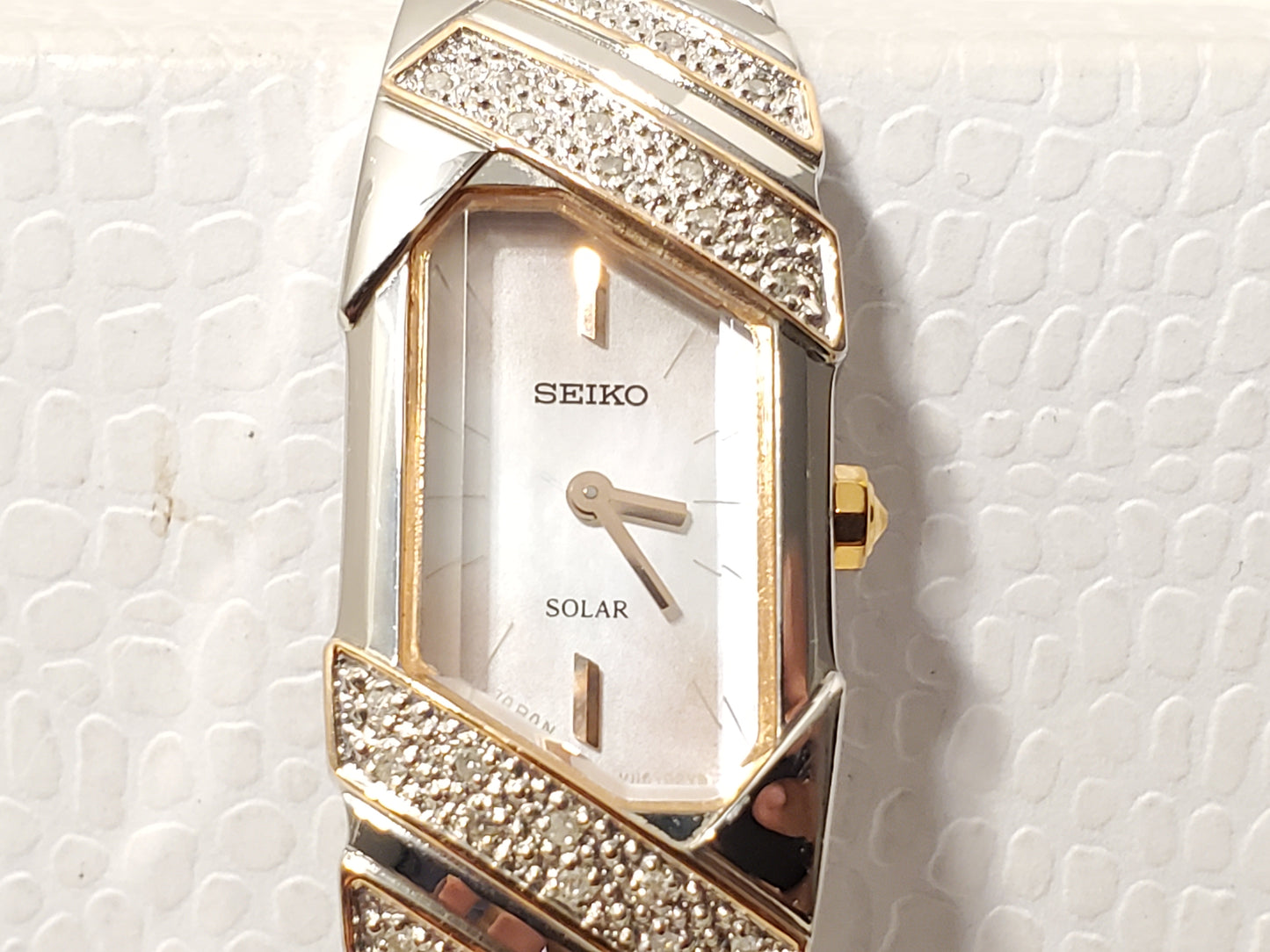 Vintage Seiko Solar Women's Watch 26 Diamonds Bezel Mother Pearl Dial Rose Gold