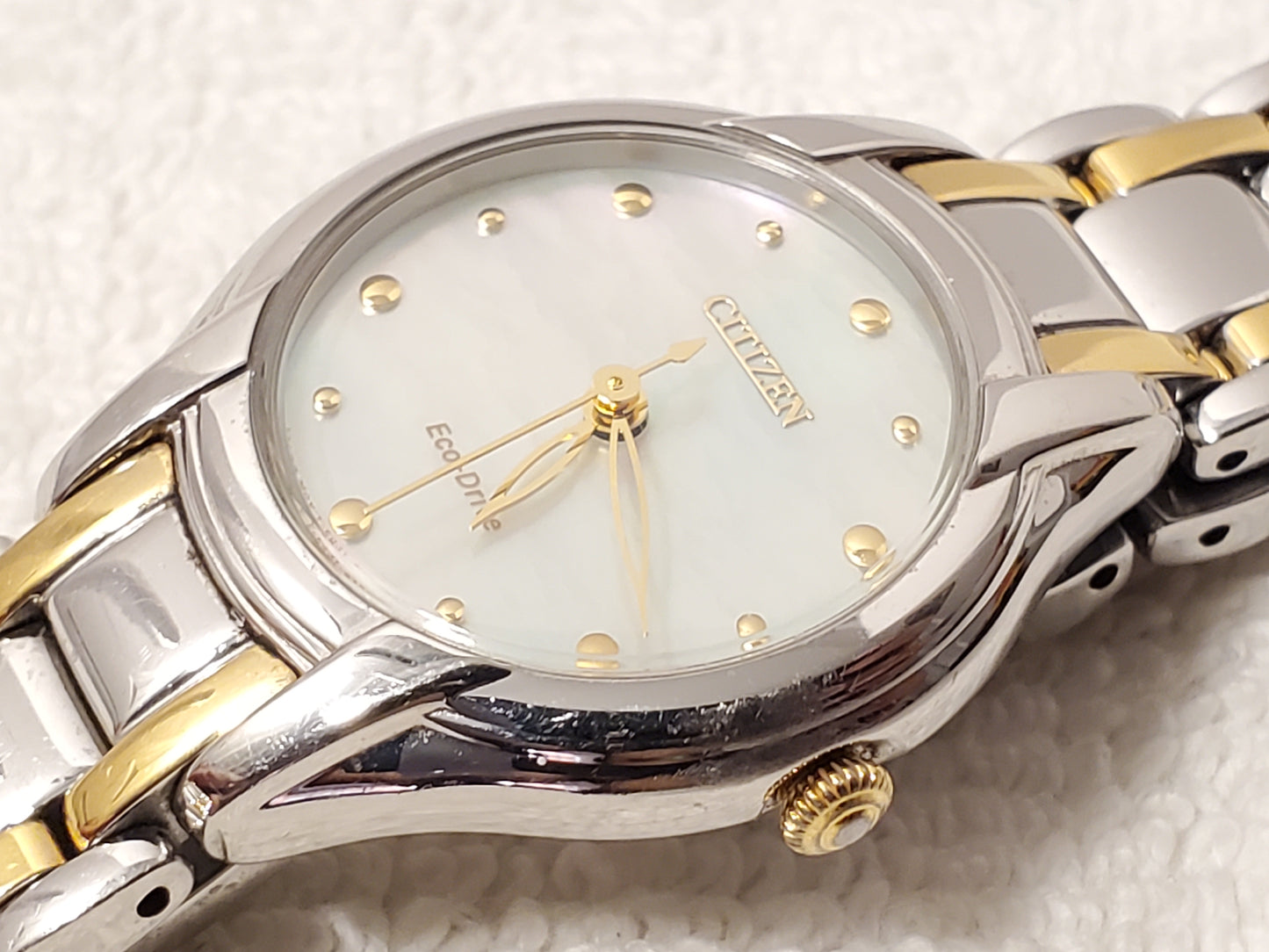 Vintage Citizen Eco Drive Women's Mother Pearl Dial Gold Tone St Steel Watch