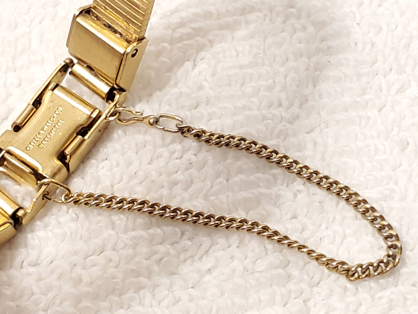 Vintage Citizen Women's Gold Plated Quartz Watch 1 Jewel Base Metal Safety Chain