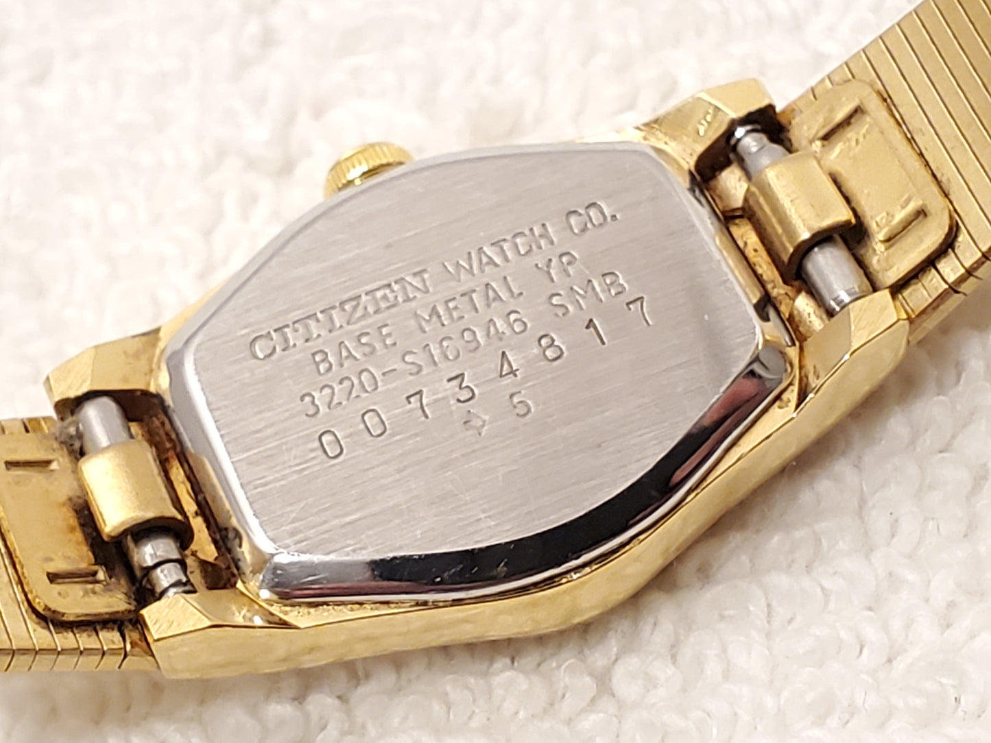 Vintage Citizen Women's Gold Plated Quartz Watch 1 Jewel Base Metal Safety Chain
