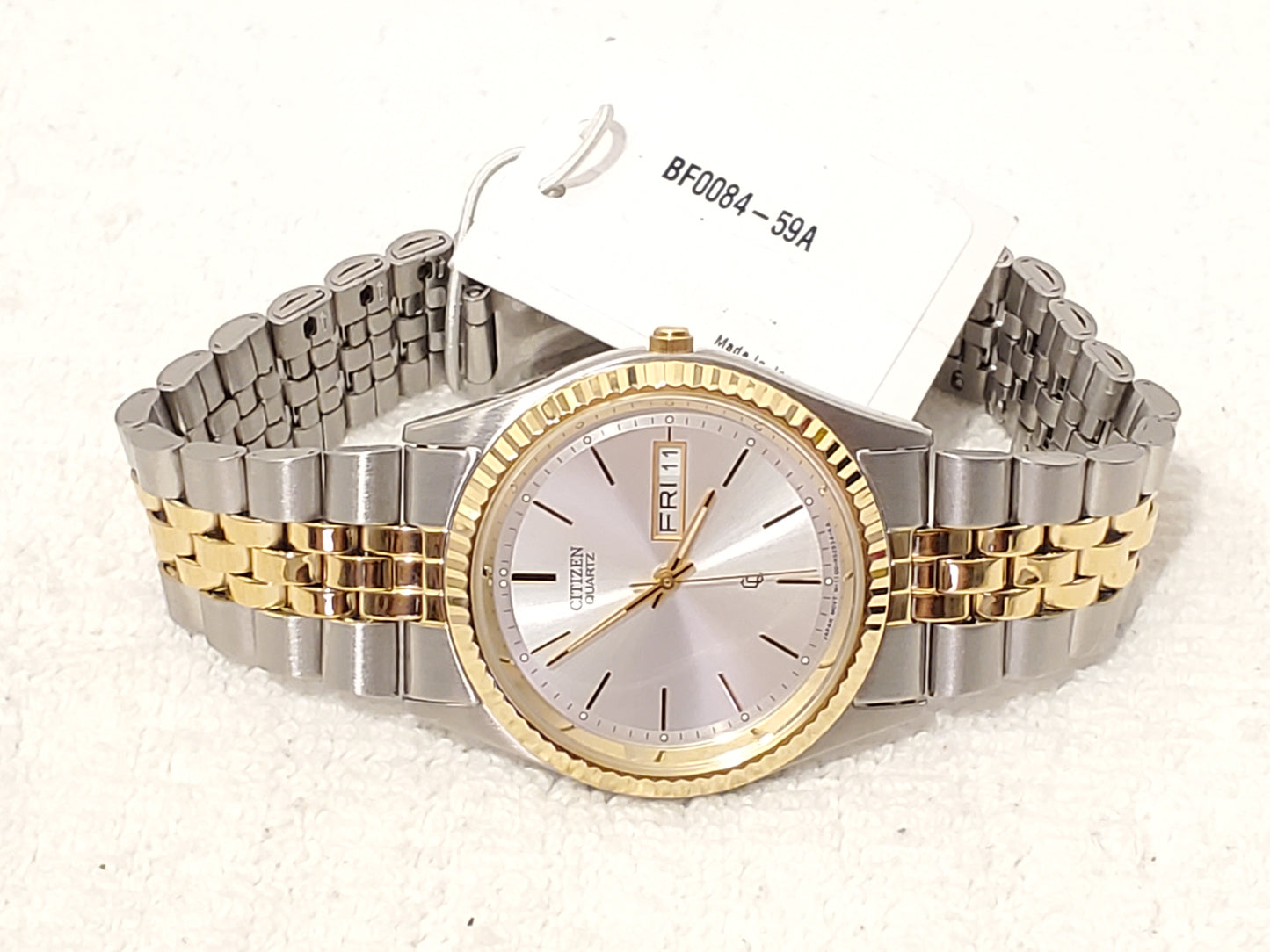 Vintage Citizen CQ Men Day Date Presidential Watch Gold Tone S Steel Silver Dial