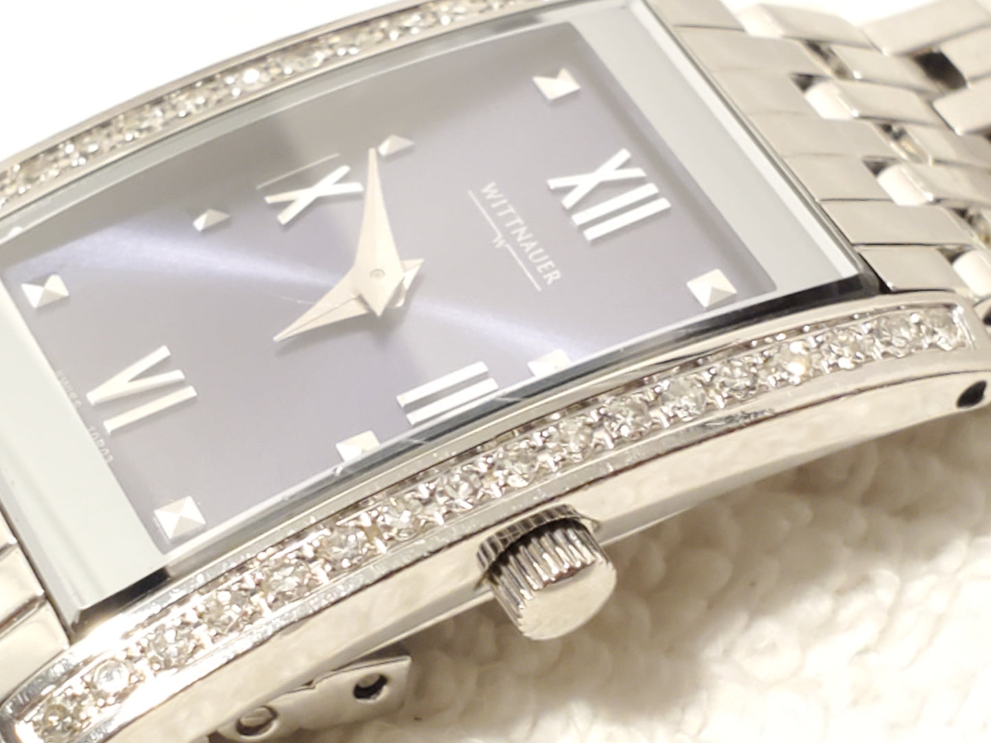 Vintage Wittnauer 34 Diamonds Bezel Swiss Made Sapphire Women's Watch 7 Jewels