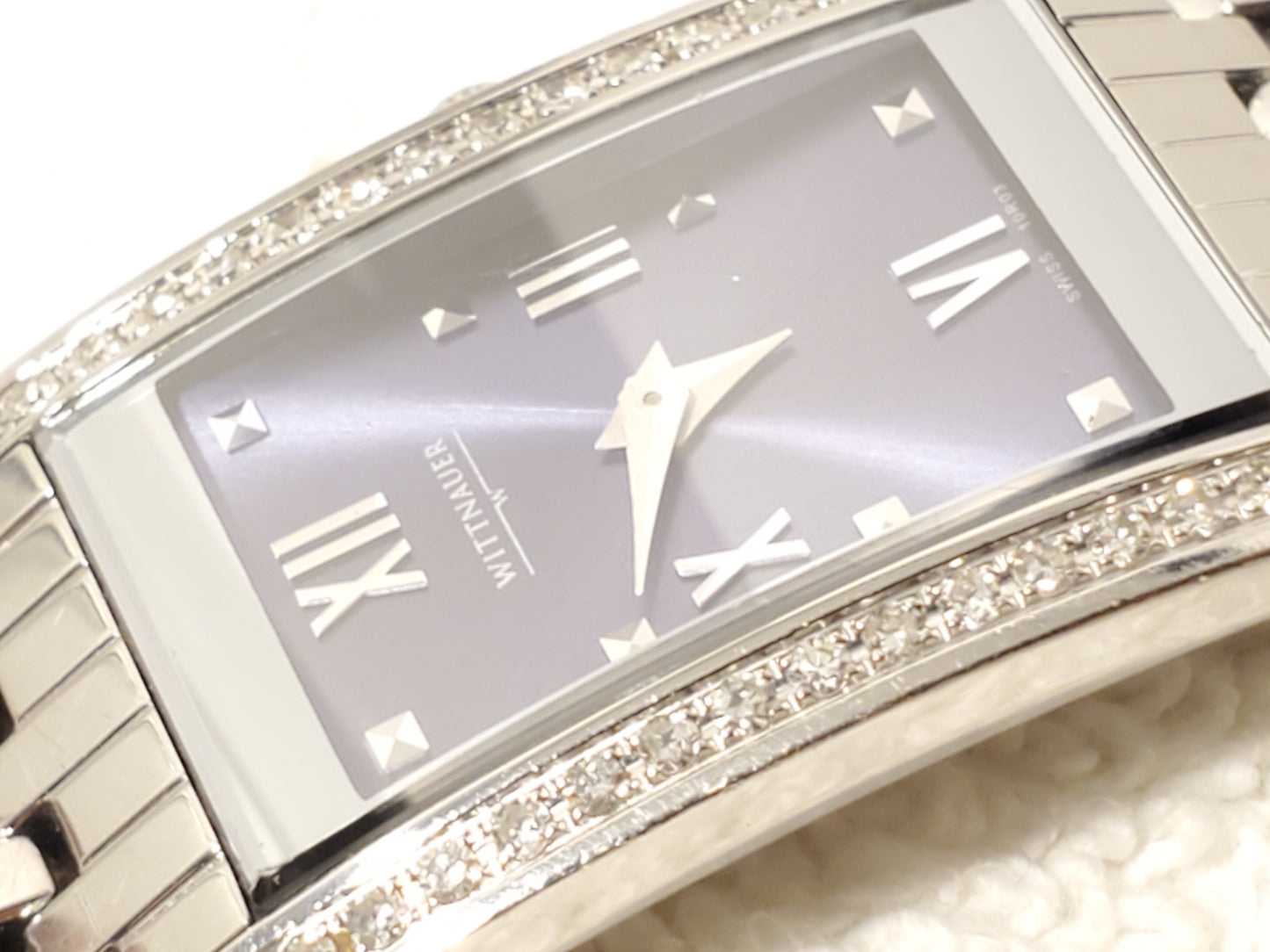 Vintage Wittnauer 34 Diamonds Bezel Swiss Made Sapphire Women's Watch 7 Jewels