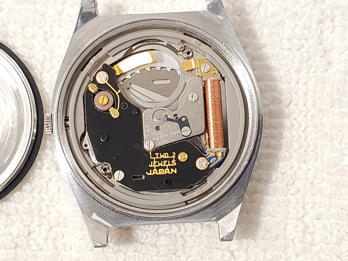 Vintage Seiko SQ Mens Blue Dial Day Date Quartz Watch Two Jewels Stainless Steel