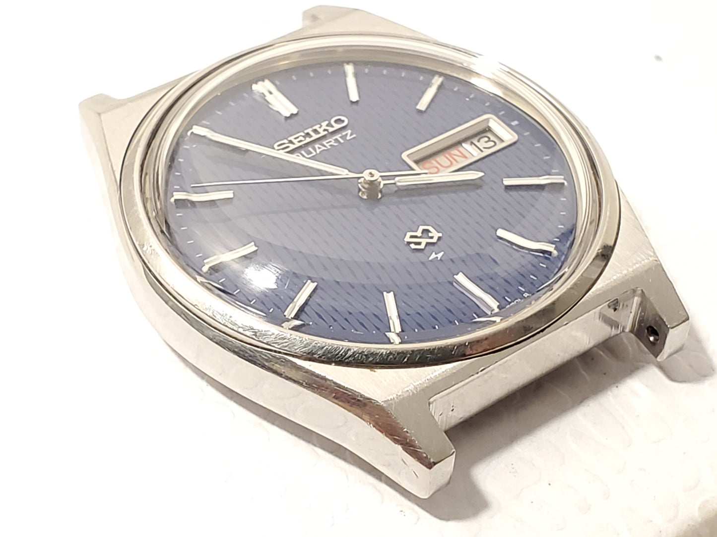 Vintage Seiko SQ Mens Blue Dial Day Date Quartz Watch Two Jewels Stainless Steel