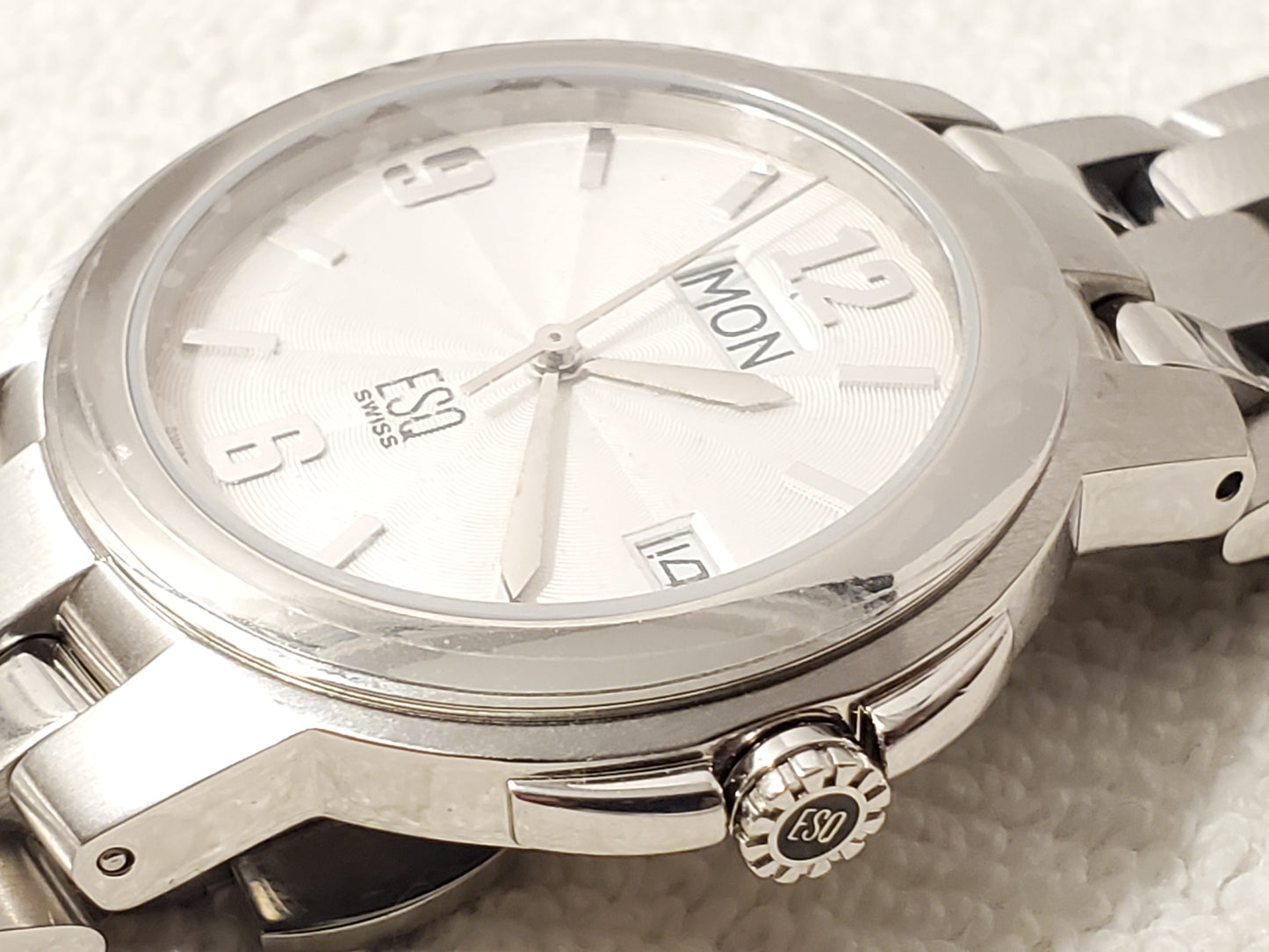 ESQ Swiss Quartz Men's Day Date White Dial Stainless Steel One Jewel Watch Tag