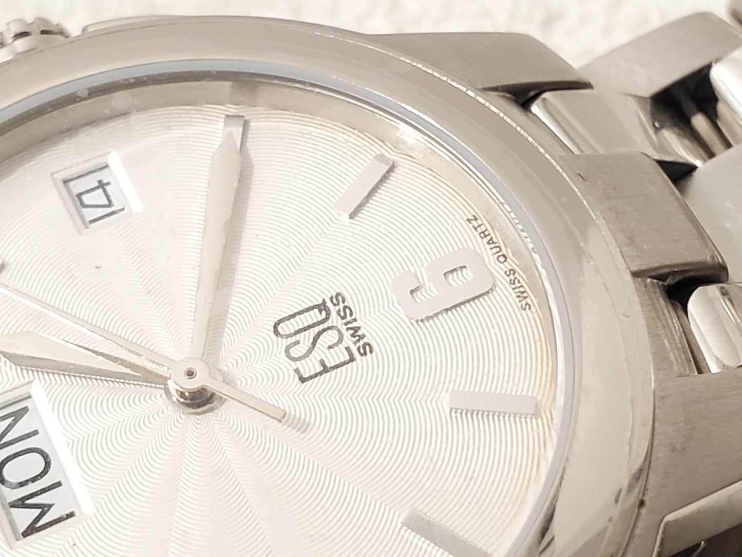 ESQ Swiss Quartz Men's Day Date White Dial Stainless Steel One Jewel Watch Tag