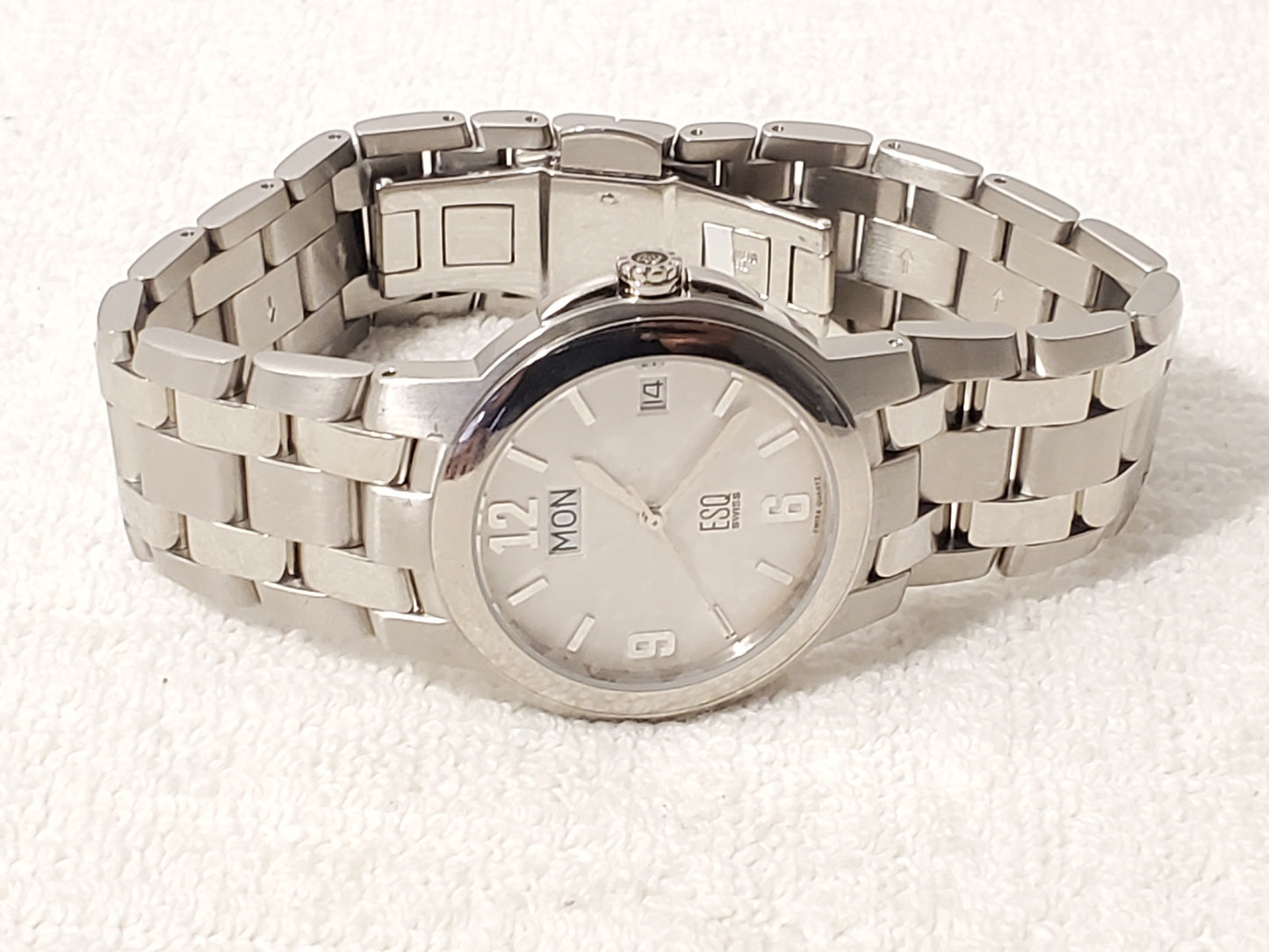 ESQ Swiss Quartz Men's Day Date White Dial Stainless Steel One Jewel Watch Tag
