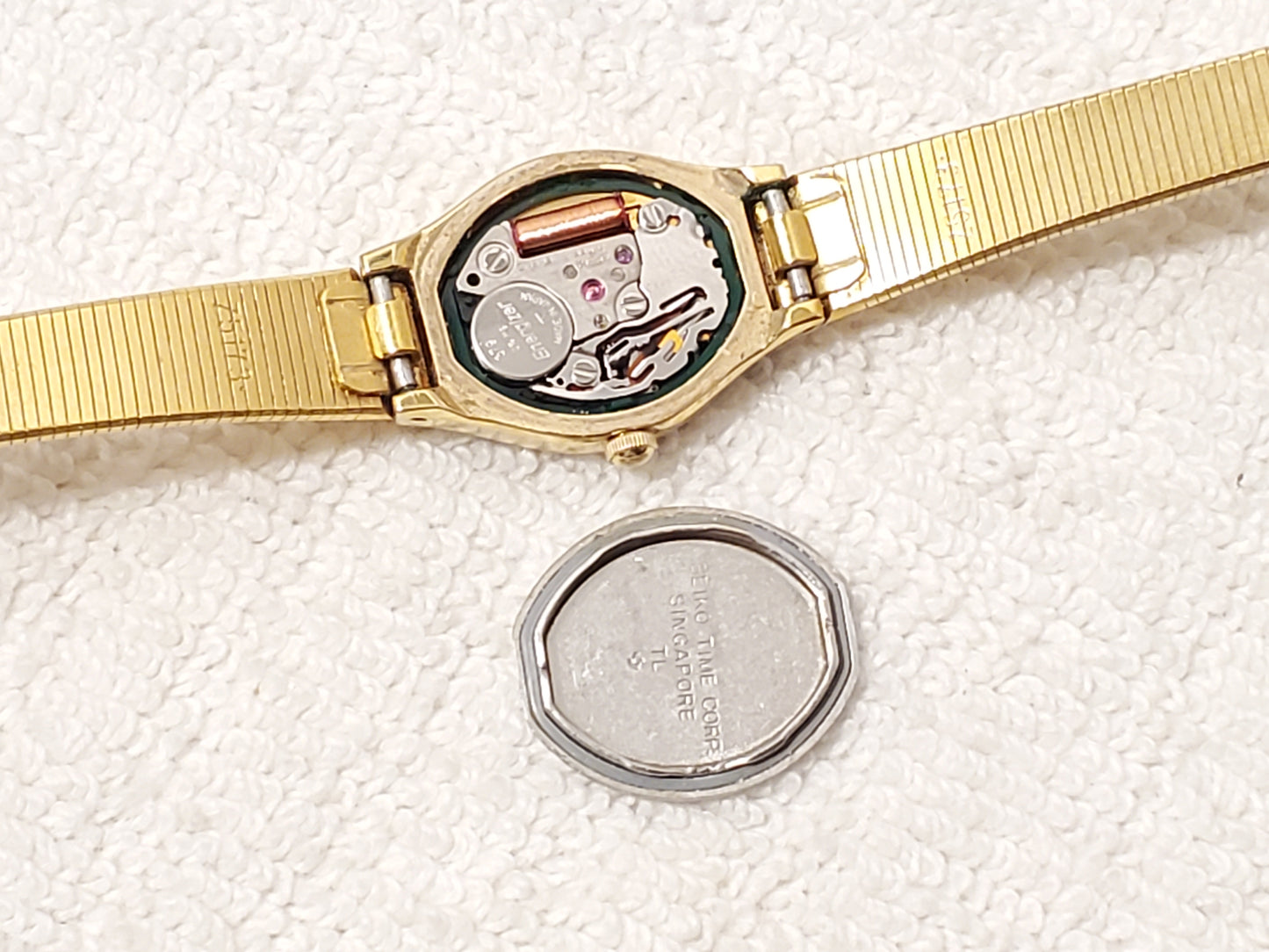 Vintage Seiko Women's Gold Plated Petite Quartz Watch Three Jewels S Steel