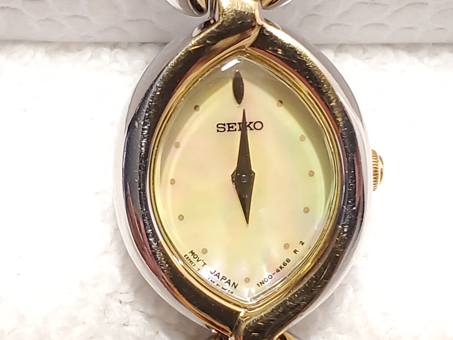 Vintage Seiko Women Two Tone Watch Mother Pearl Dial Thick Link Bracelet S Steel
