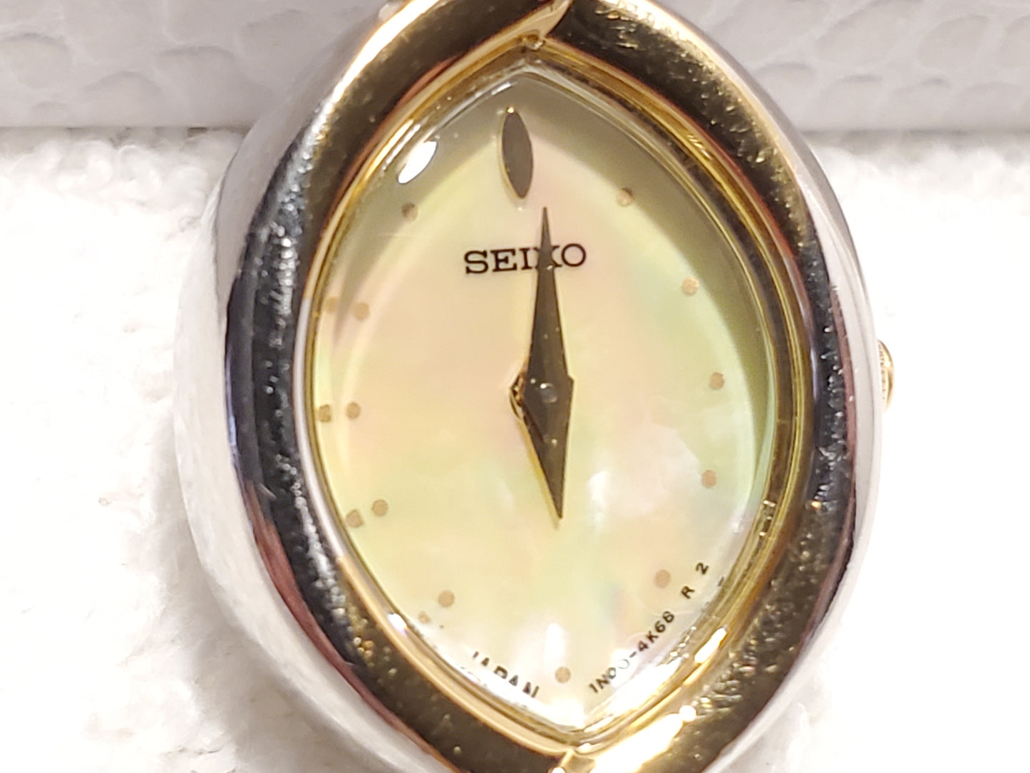 Vintage Seiko Women Two Tone Watch Mother Pearl Dial Thick Link Bracelet S Steel