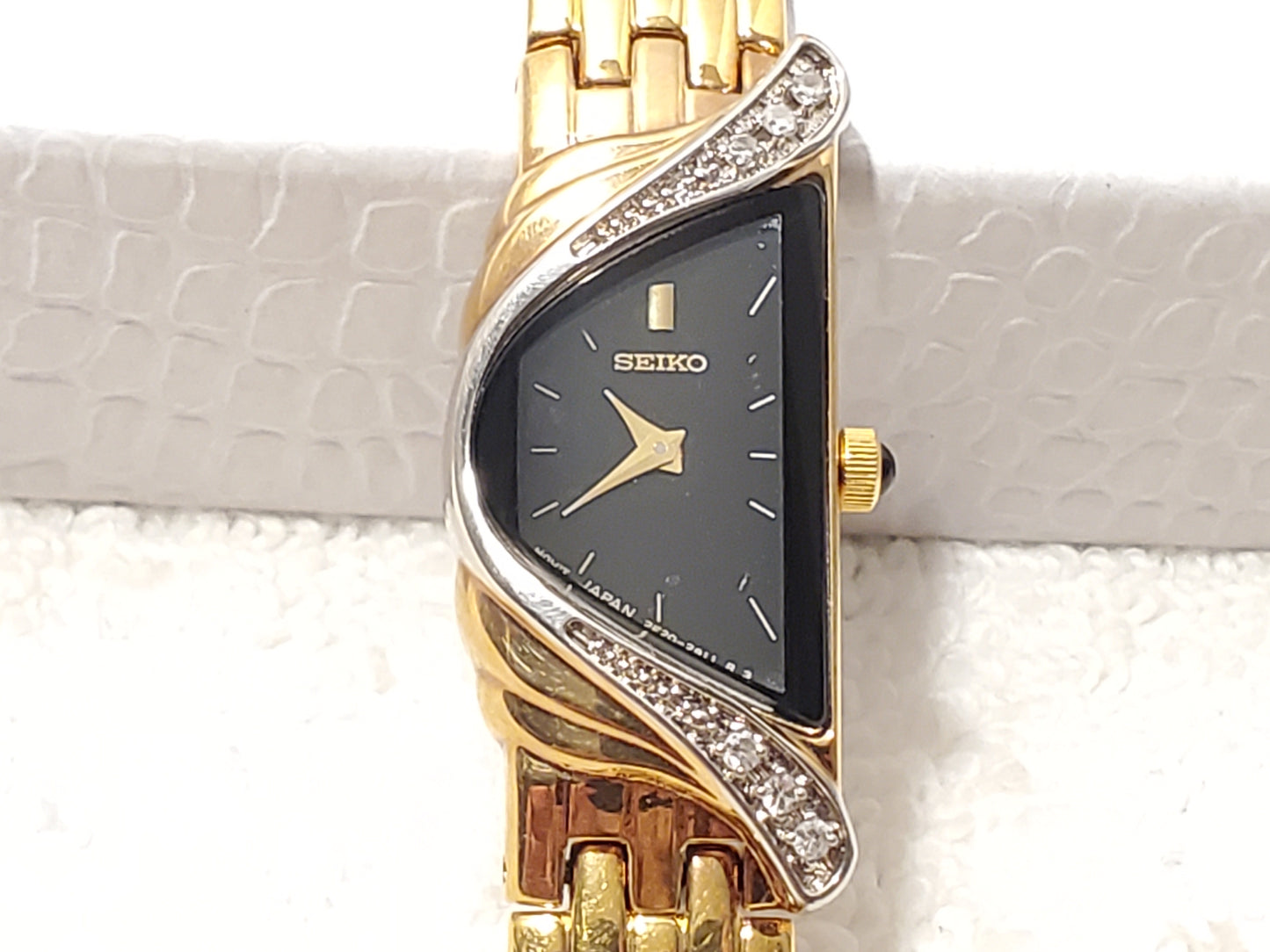 Vintage Seiko Half Moon Women Watch Black Dial Gold Silver Tone 6 Diamonds Bezel