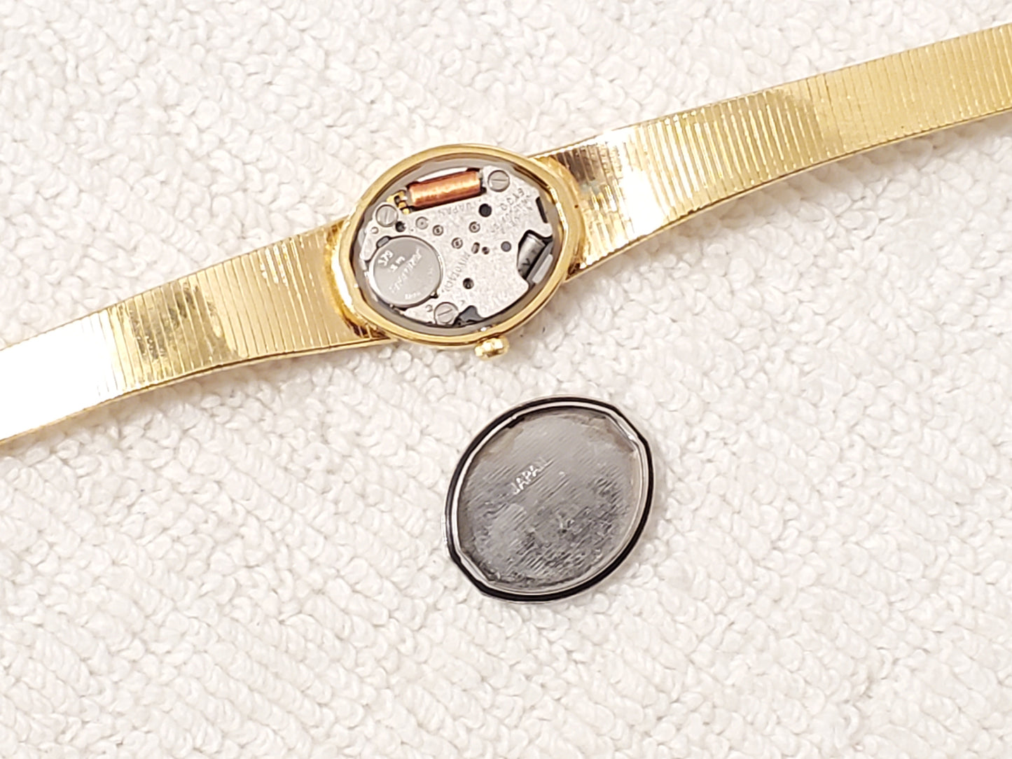 Vintage Elgin Diamond Quartz Women's Gold Tone Black Dial Watch Bowtie Bracelet