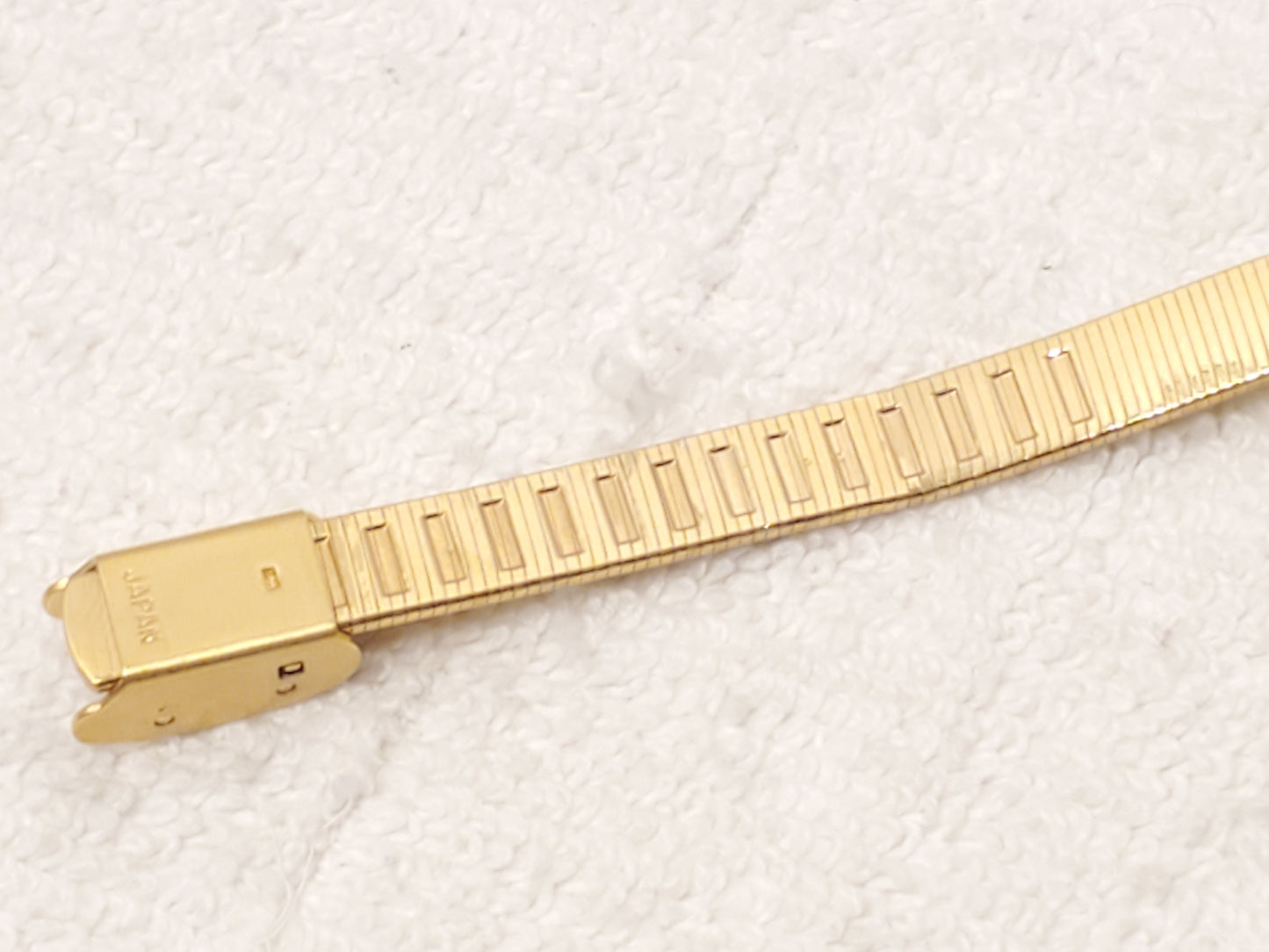 Vintage Elgin Diamond Quartz Women's Gold Tone Black Dial Watch Bowtie Bracelet