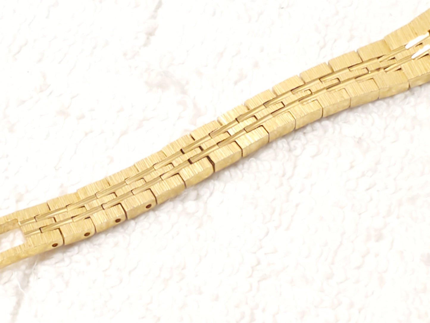 Vintage Citizen Women's Tank Quartz Watch Gold Plated Stainless Steel Base Metal