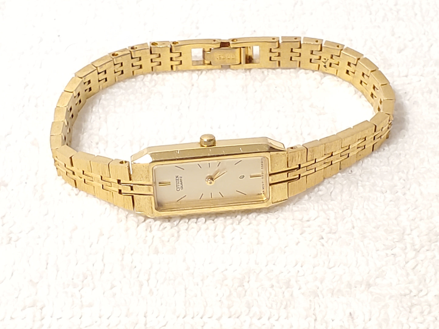 Vintage Citizen Women's Tank Quartz Watch Gold Plated Stainless Steel Base Metal