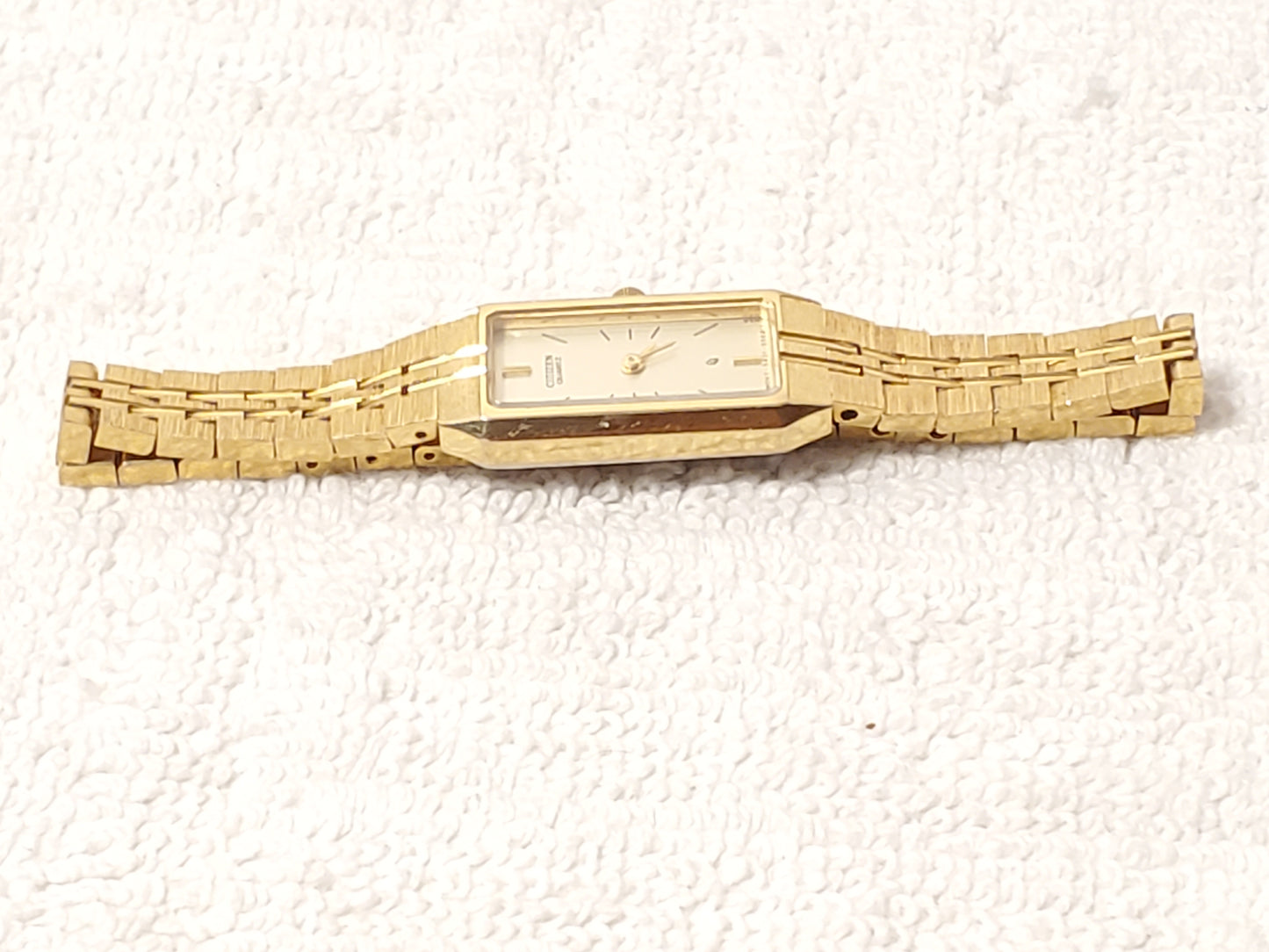 Vintage Citizen Women's Tank Quartz Watch Gold Plated Stainless Steel Base Metal