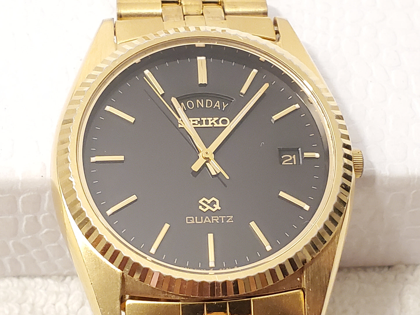 Vintage Seiko SQ Men's Gold Tone Presidential Day Date Watch Black Dial 1 Jewel