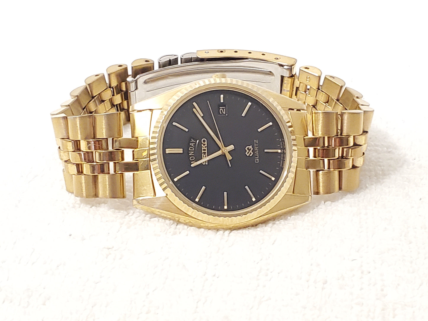 Vintage Seiko SQ Men's Gold Tone Presidential Day Date Watch Black Dial 1 Jewel