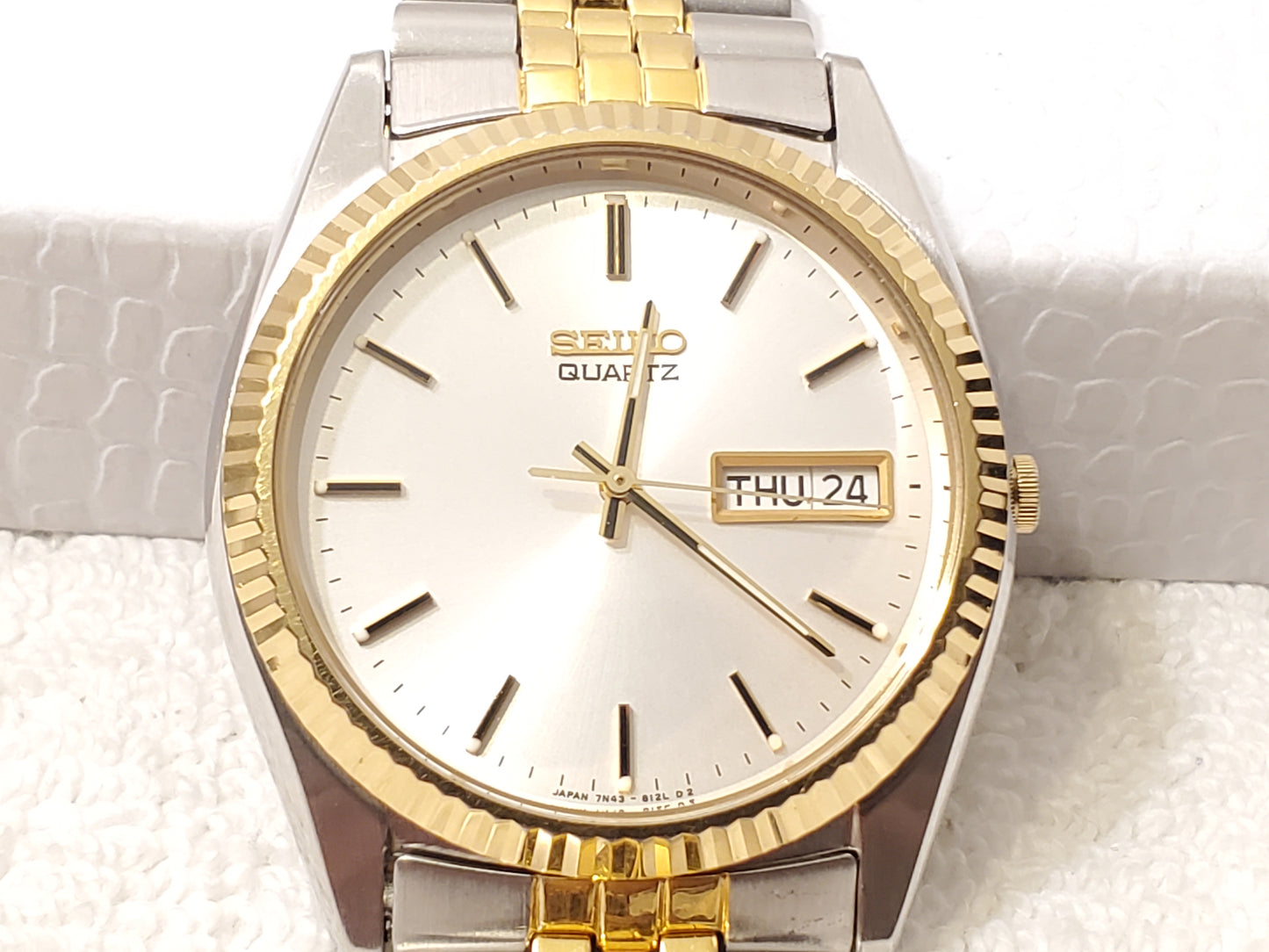Vintage Seiko Men's Presidential Day Date Quartz Watch Gold Tone Stainless Steel