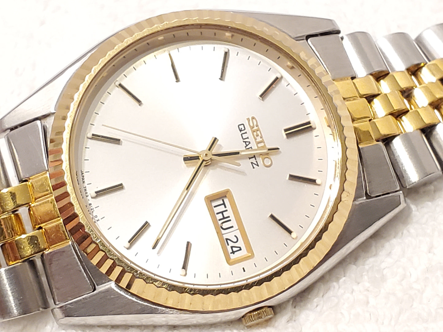 Vintage Seiko Men's Presidential Day Date Quartz Watch Gold Tone Stainless Steel