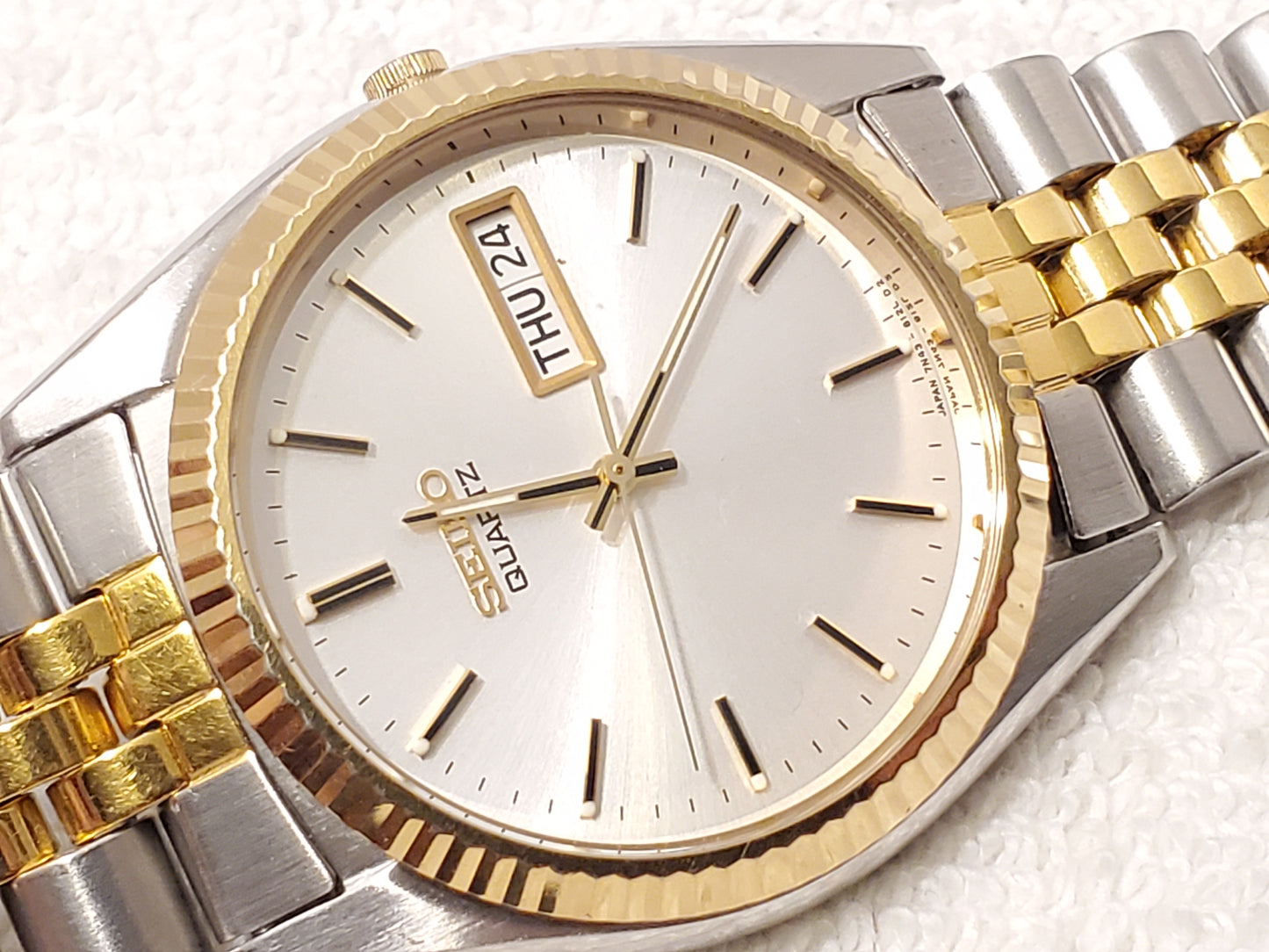 Vintage Seiko Men's Presidential Day Date Quartz Watch Gold Tone Stainless Steel
