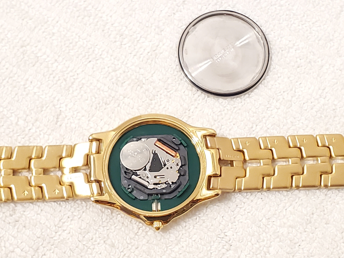 Vintage Seiko Gold Tone Date Men's Quartz Watch One Jewel Stainless Steel WR 50M