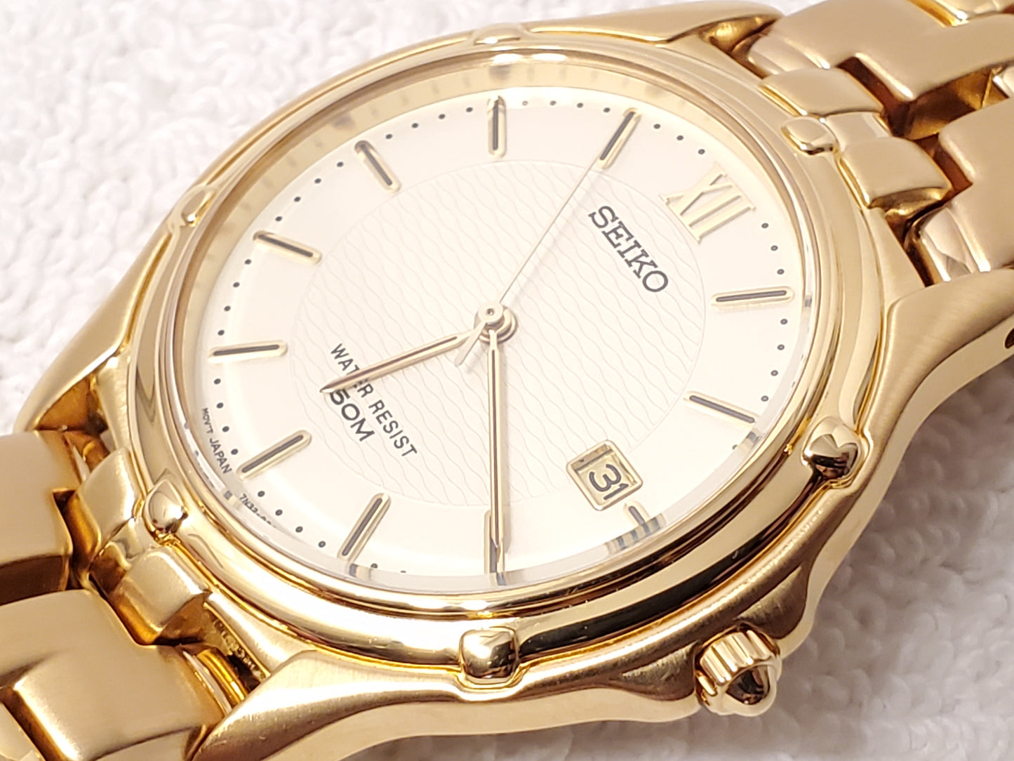 Vintage Seiko Gold Tone Date Men's Quartz Watch One Jewel Stainless Steel WR 50M