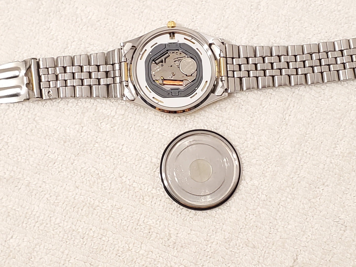 Vintage Citizen CQ Men's Day Date Presidental Watch Gold Tone Stainless Steel