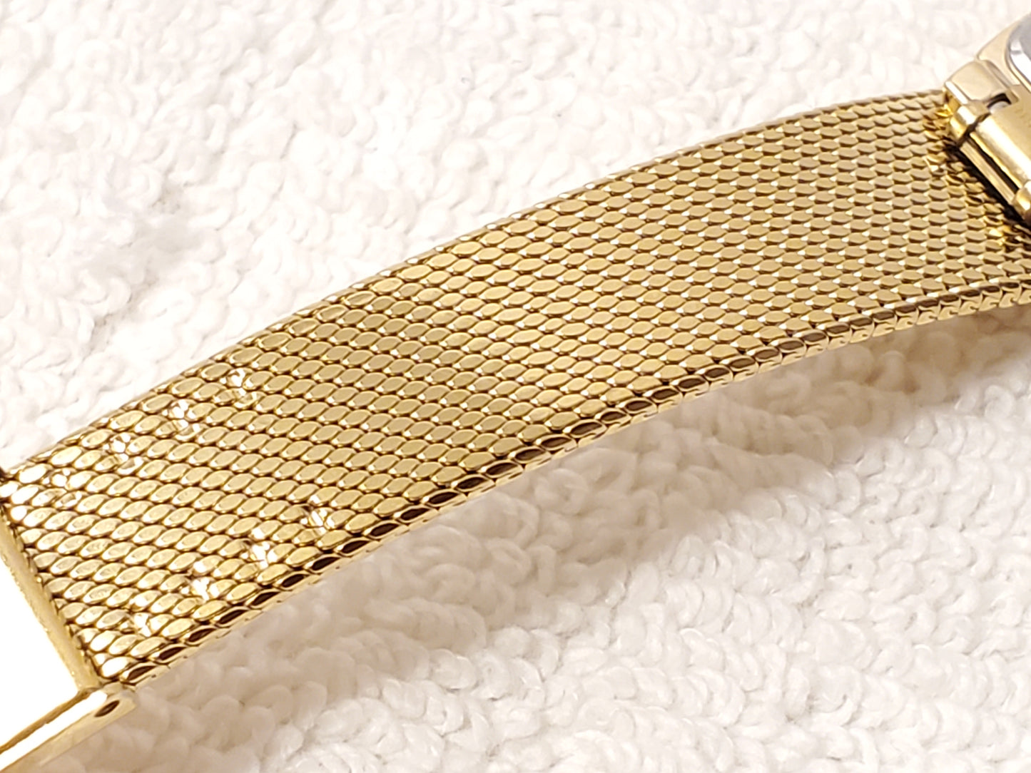 Vintage Seiko Women's Tank Gold Tone Quartz Watch Mesh Bracelet Base Metal SS