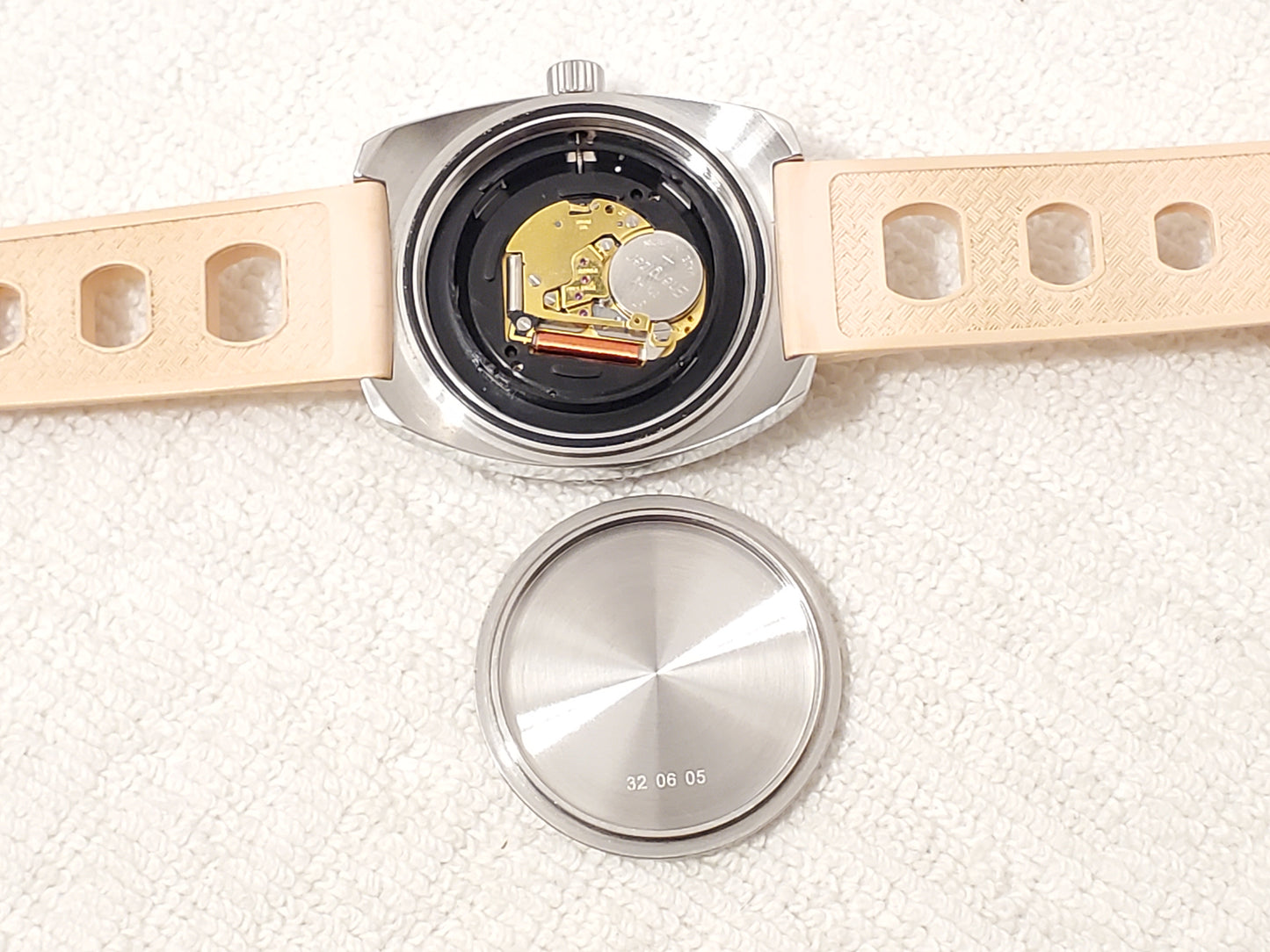 Zodiac Sea Dragon Women's Pink Date Swiss Made Watch Five Jewels Stainless Steel