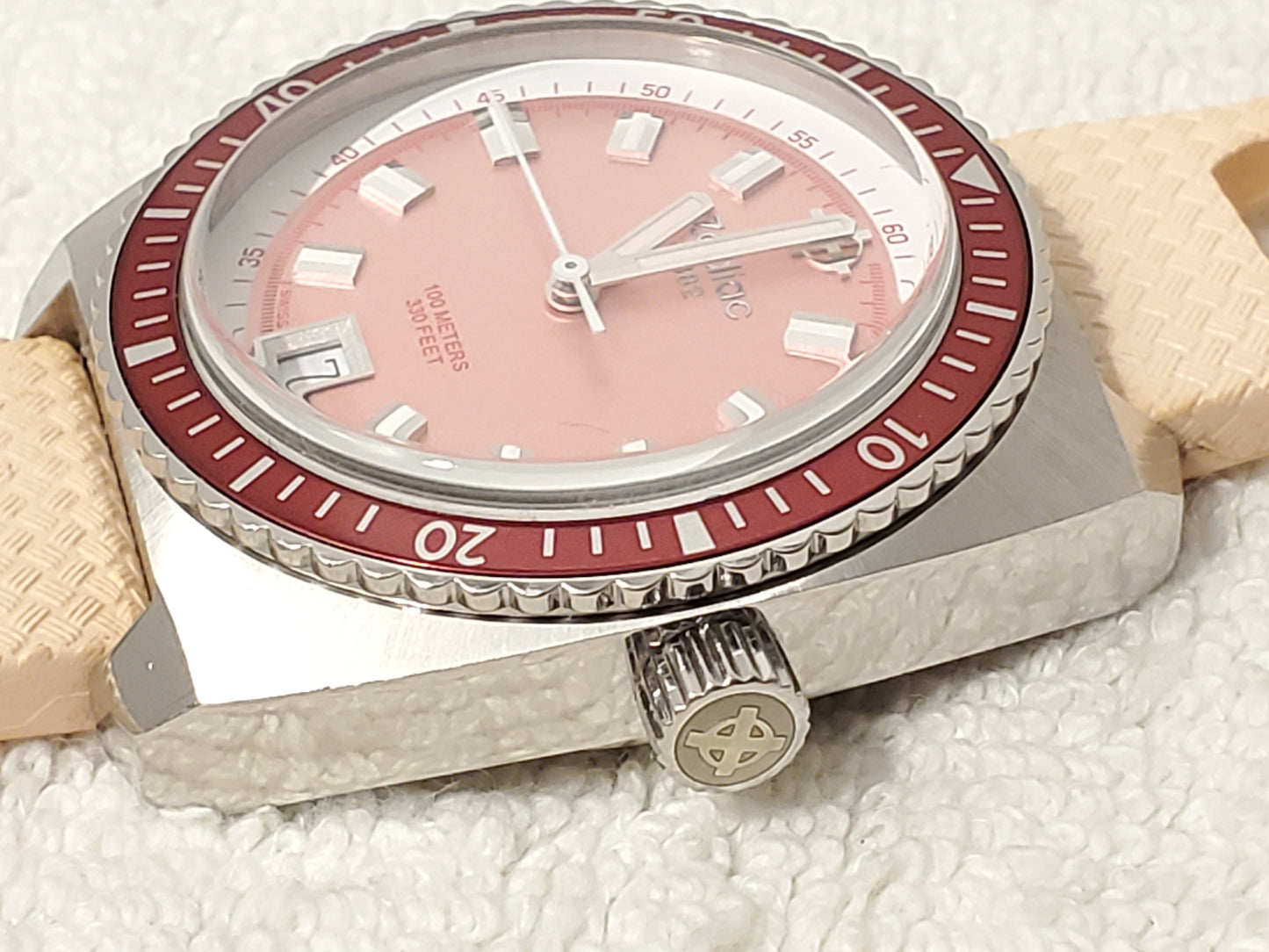 Zodiac Sea Dragon Women's Pink Date Swiss Made Watch Five Jewels Stainless Steel