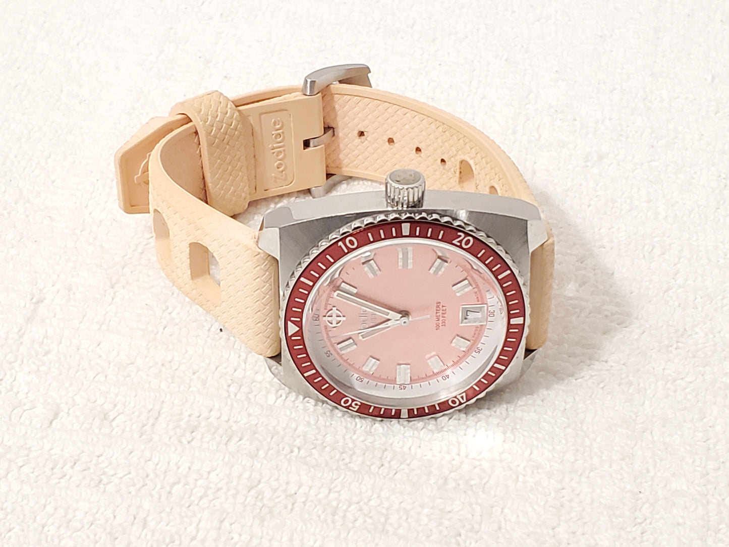 Zodiac Sea Dragon Women's Pink Date Swiss Made Watch Five Jewels Stainless Steel