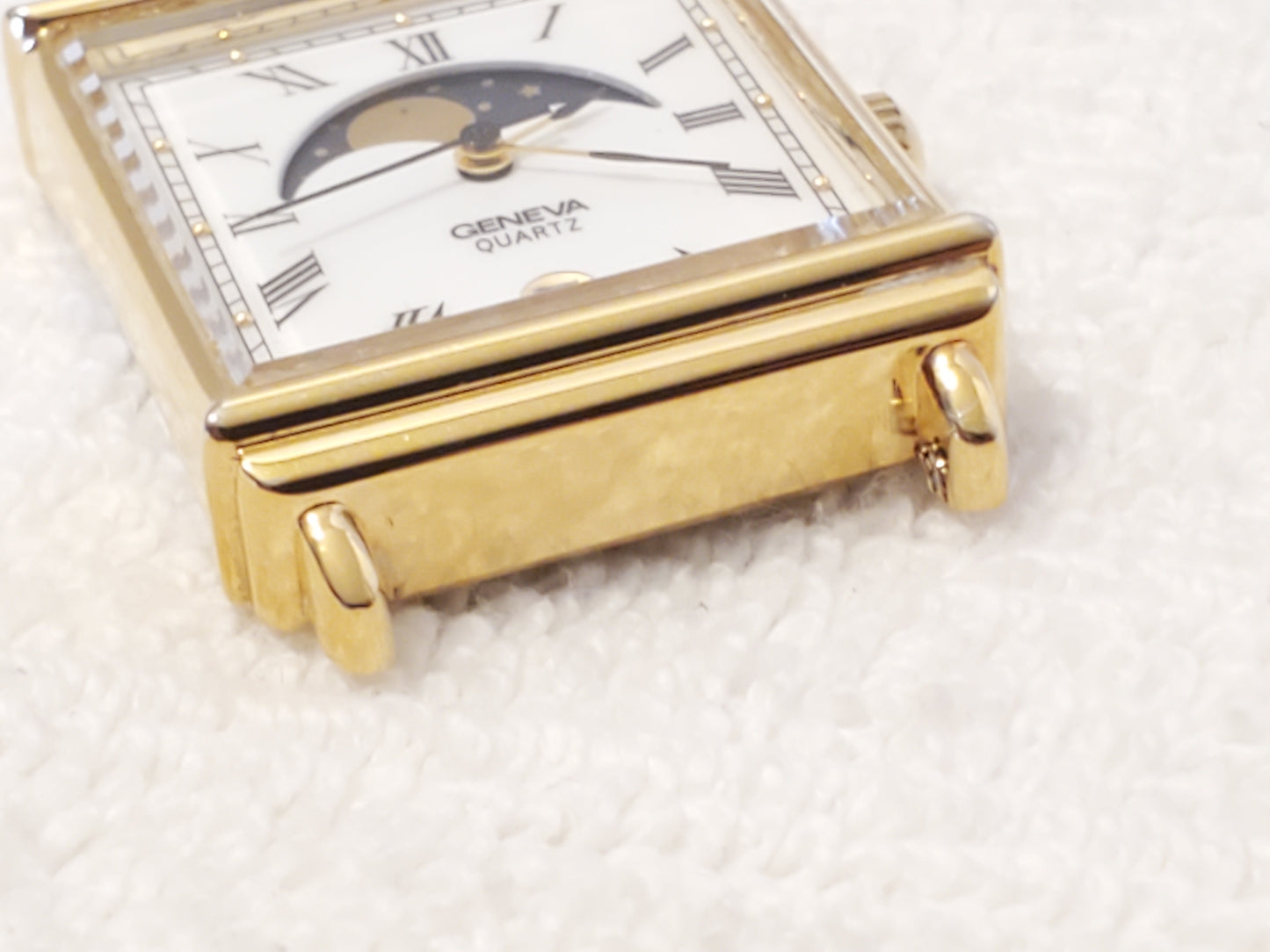Vintage Geneva Women's Tank Date Moon Phase Quartz Watch Gold Tone One Jewel SS