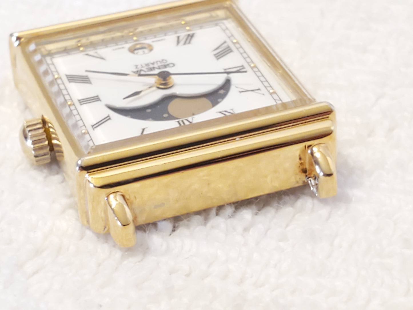 Vintage Geneva Women's Tank Date Moon Phase Quartz Watch Gold Tone One Jewel SS