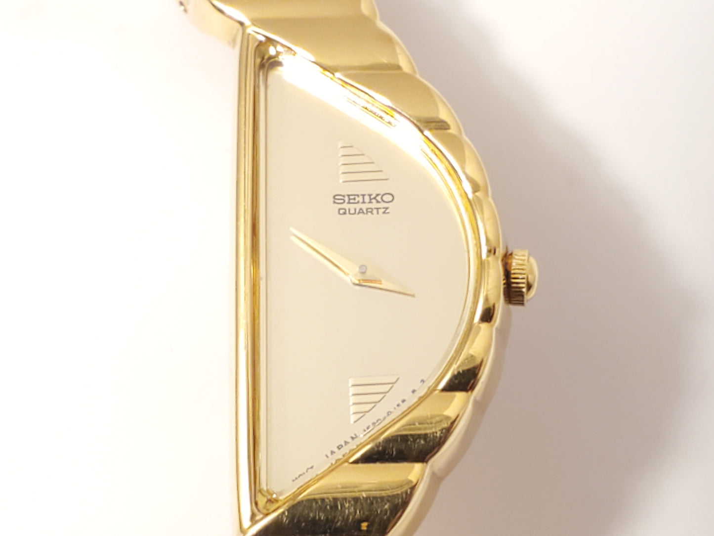 Vintage Seiko Half Moon Womens Quartz Watch Stainless Steel Base Metal Gold Tone